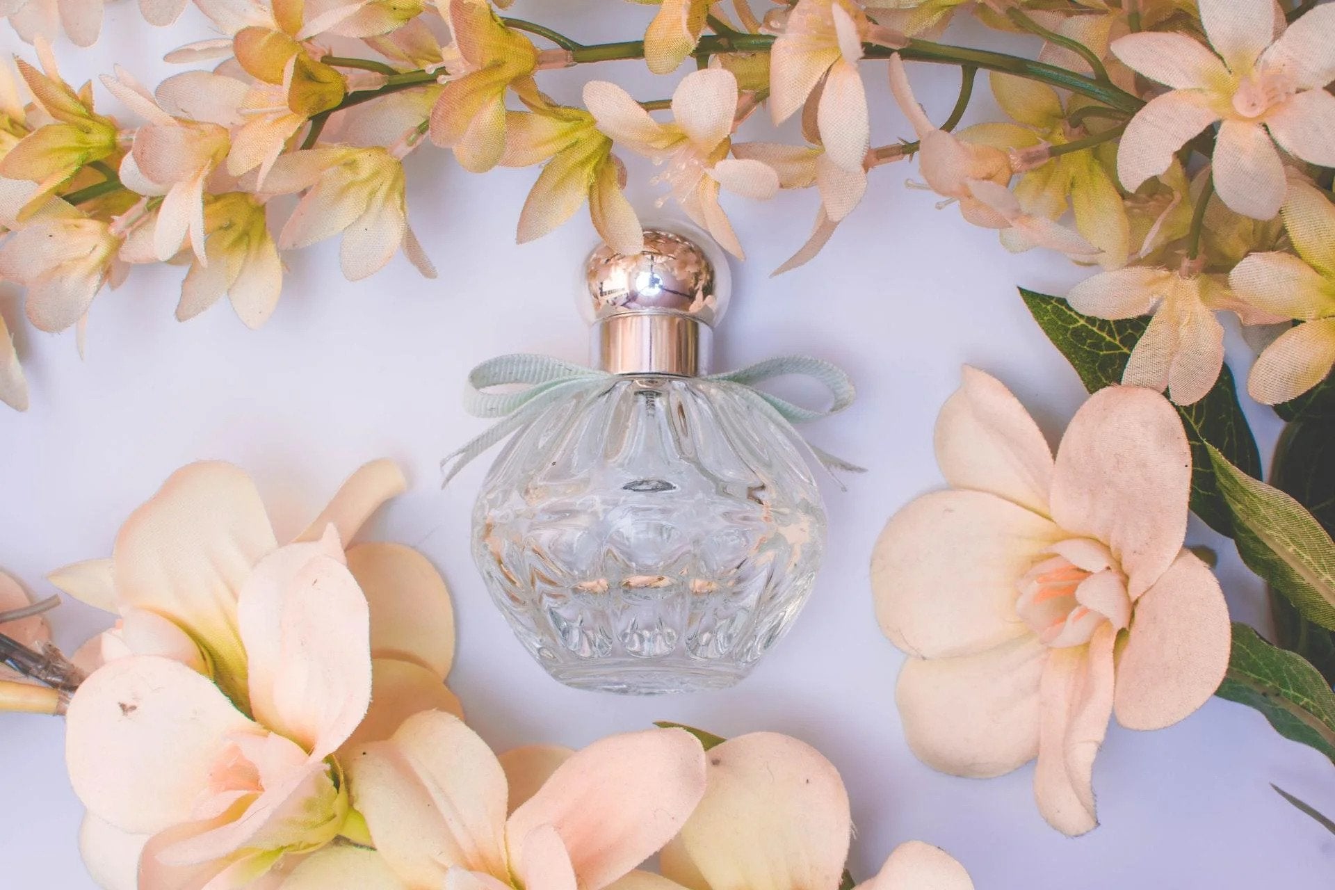 HOW SMELLING GREAT MAKES YOU FEEL?
