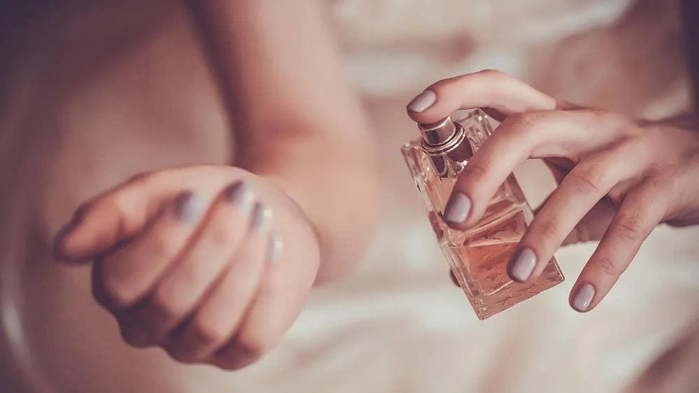 CONNECTION BETWEEN FRAGRANCE, MEMORY, AND EMOTIONS
