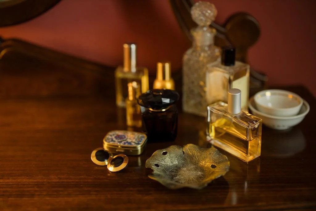 TOP REASONS TO INVEST IN BLACK ORCHID PERFUME