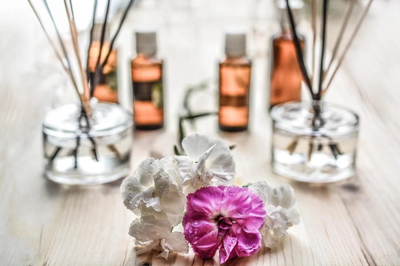 FRAGRANCE AND MOOD- IS THERE A CONNECTION?